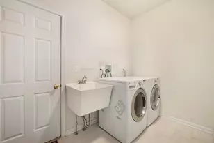 417 Vassar Pl, Fishkill, NY 12524 - Photo 19