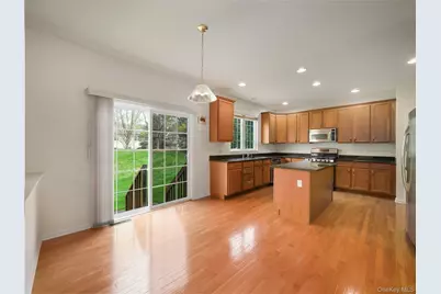 417 Vassar Place, Fishkill, NY 12524 - Photo 11