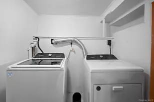 21 Peter Ln, Plainview, NY 11803 - Photo 21