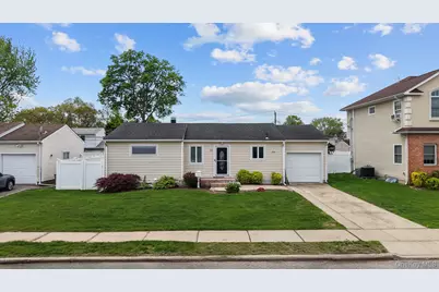 21 Peter Lane, Plainview, NY 11803 - Photo 1