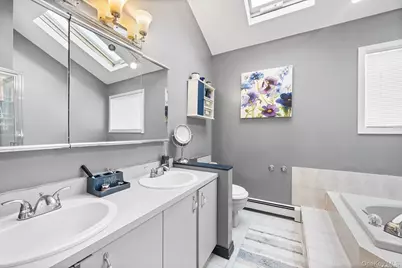 21 Victoria Lane, Manorville, NY 11949 - Photo 19