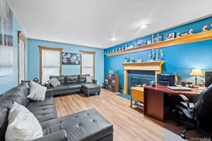 21 Victoria Ln, Manorville, NY 11949 - Photo 11