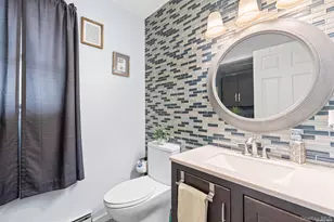 21 Victoria Ln, Manorville, NY 11949 - Photo 9