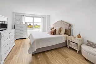 6120 Grand Central Pkwy, Forest Hills, NY 11375 - Photo 7