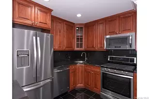 4 Dunstan Pl, Coram, NY 11727 - Photo 5