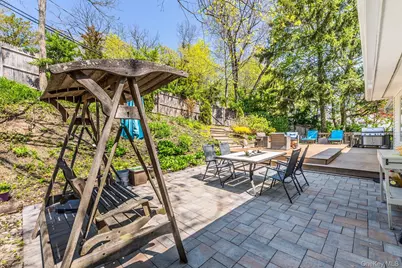 60 Bayview Drive, Huntington, NY 11743 - Photo 21