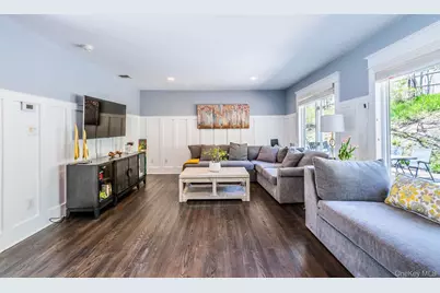 60 Bayview Drive, Huntington, NY 11743 - Photo 7