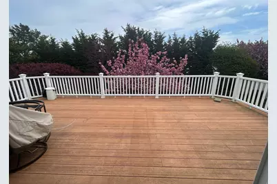 36 Shore Drive W, Copiague, NY 11726 - Photo 9