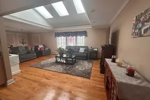 36 Shore Dr W, Copiague, NY 11726 - Photo 3