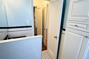 110-34 73rd Rd, Forest Hills, NY 11375 - Photo 9