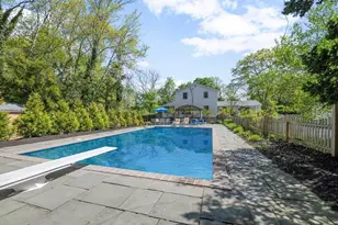 22 Stratford Ave, Greenlawn, NY 11740 - Photo 19