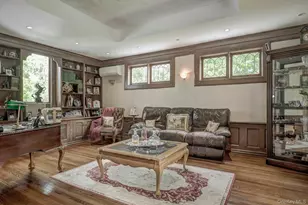 89 Duck Pond Rd, Glen Cove, NY 11542 - Photo 31