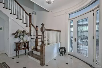 89 Duck Pond Road, Glen Cove, NY 11542 - Photo 11