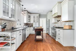 7 Viola Ct, Wappingers Falls, NY 12590 - Photo 7