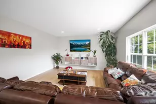 4 Taylor Ln, Medford, NY 11763 - Photo 17