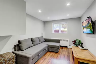 42 Briarwood Lane, Plainview, NY 11803 - Photo 15