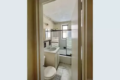745 E 231 Street #1F, Bronx, NY 10466 - Photo 9