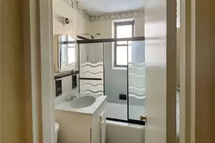 745 E 231st St, Bronx, NY 10466 - Photo 9