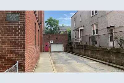 745 E 231 Street #1F, Bronx, NY 10466 - Photo 15