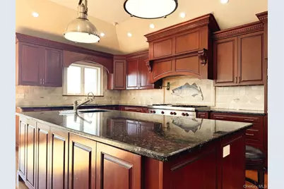 510 Shore Drive, Oakdale, NY 11769 - Photo 9