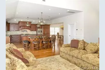 510 Shore Drive, Oakdale, NY 11769 - Photo 13