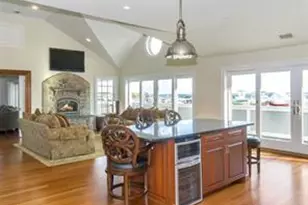 510 Shore Dr, Oakdale, NY 11769 - Photo 15