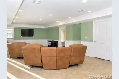 510 Shore Drive, Oakdale, NY 11769 - Photo 37