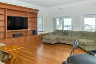 510 Shore Dr, Oakdale, NY 11769 - Photo 21