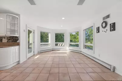 587 Route 306, Suffern, NY 10901 - Photo 21