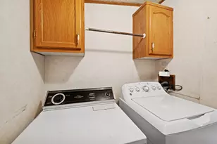 105 Oakview Hwy, East Hampton, NY 11937 - Photo 7