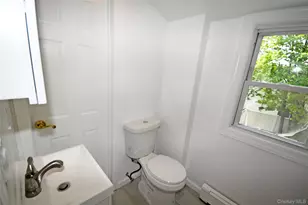 2198 Willow St, Wantagh, NY 11793 - Photo 39