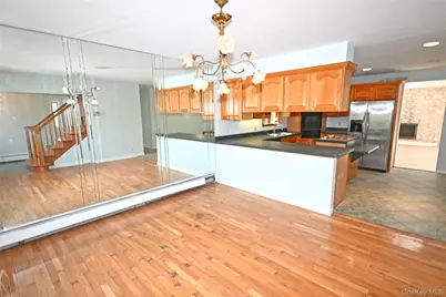 2198 Willow Street, Wantagh, NY 11793 - Photo 11