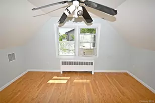 2198 Willow St, Wantagh, NY 11793 - Photo 45