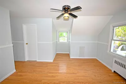 2198 Willow Street, Wantagh, NY 11793 - Photo 37