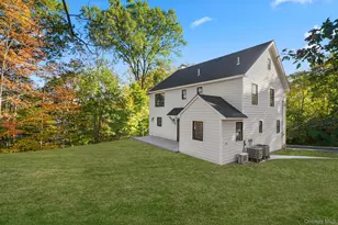 16 Bramblebrook Rd, Ardsley, NY 10502 - Photo 17