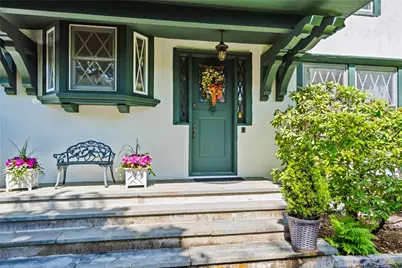 17 The Intervale, Roslyn, NY 11576 - Photo 3