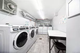 241-20 Northern Blvd, Little Neck, NY 11362 - Photo 27