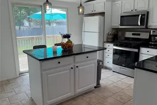 519 Sweezy Ave, Riverhead, NY 11901 - Photo 13