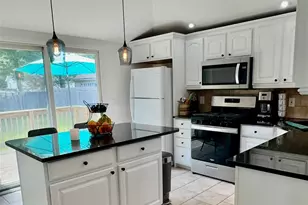 519 Sweezy Ave, Riverhead, NY 11901 - Photo 3