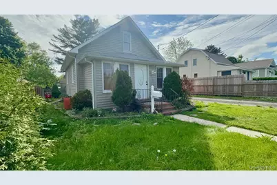 519 Sweezy Avenue, Riverhead, NY 11901 - Photo 13