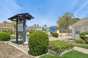 181 Storm Dr, Holtsville, NY 11742 - Photo 21