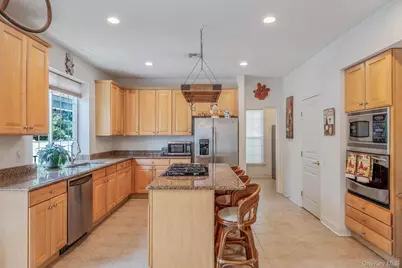 29 Pinehurst Drive, Mount Sinai, NY 11766 - Photo 15