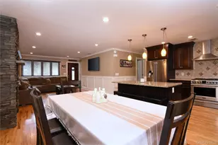 2287 Feuereisen Ave, Ronkonkoma, NY 11779 - Photo 7