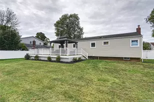 2287 Feuereisen Ave, Ronkonkoma, NY 11779 - Photo 23