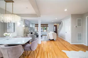 308 Bedell St, Freeport, NY 11520 - Photo 7