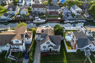 308 Bedell St, Freeport, NY 11520 - Photo 25