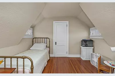 1120 Shore Road, Douglaston, NY 11363 - Photo 33