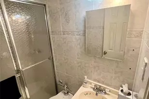 86-10 151st Ave, Howard Beach, NY 11414 - Photo 19