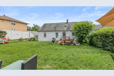 66 Murray Avenue, Yonkers, NY 10704 - Photo 25