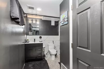 66 Murray Avenue, Yonkers, NY 10704 - Photo 17
